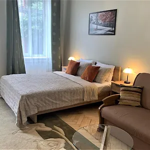 Апартаменты Glorious Near The Old, Львов